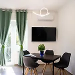 Garbatella Bridge Apartment